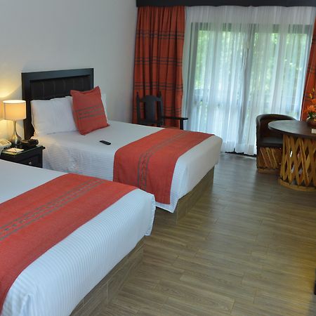 Best Western Plus Posada De Don Vasco Pátzcuaro Eksteriør billede A room at the hotel