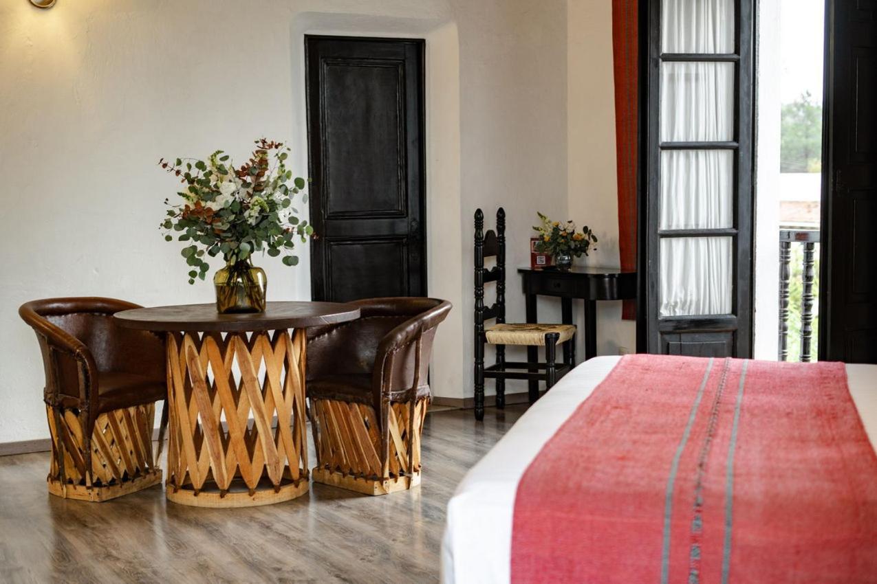 Best Western Plus Posada De Don Vasco Pátzcuaro Eksteriør billede Interior of the hotel